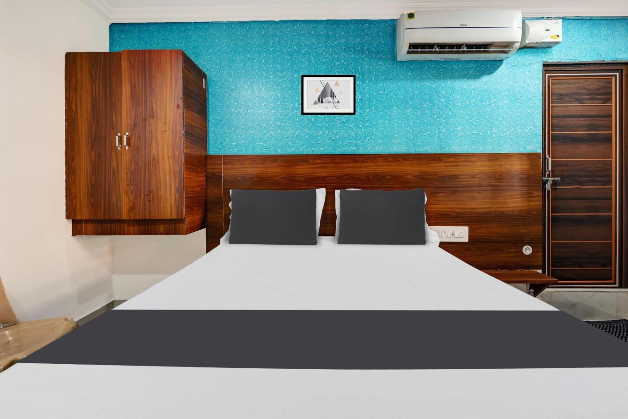 Hotel O Gangothri Lodge Visakhapatnam Exterior photo